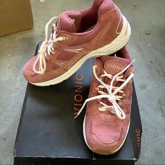 Vionic Classic Walker Dusty Cedar Rose - Picture 5 of 12